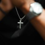 La petite histoire des croix en joaillerie